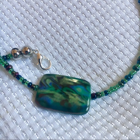 Natural shell green blue necklace - Picture 4 of 8